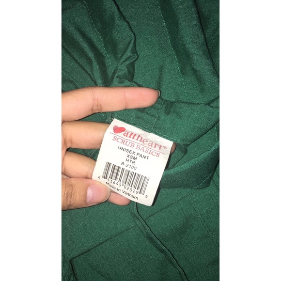 Scrub set! - Picture 5 of 6